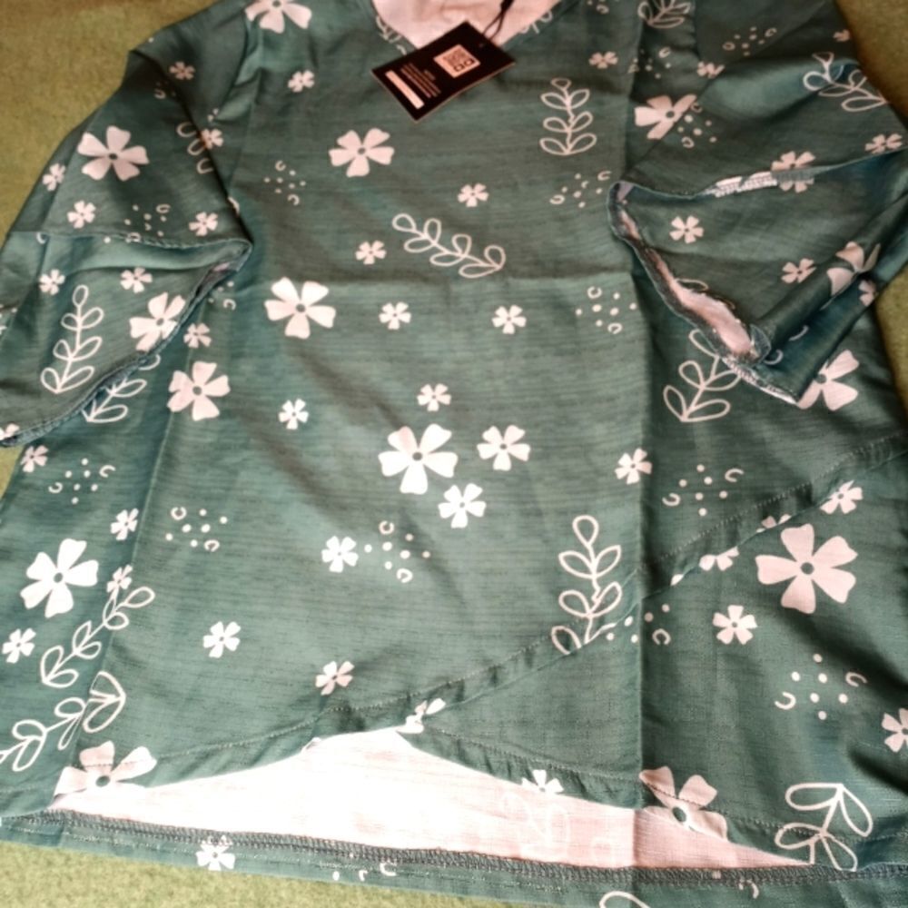 NWT JustFashionNow L Green Floral Print LINEN 3/4 Sleeve Women's Top